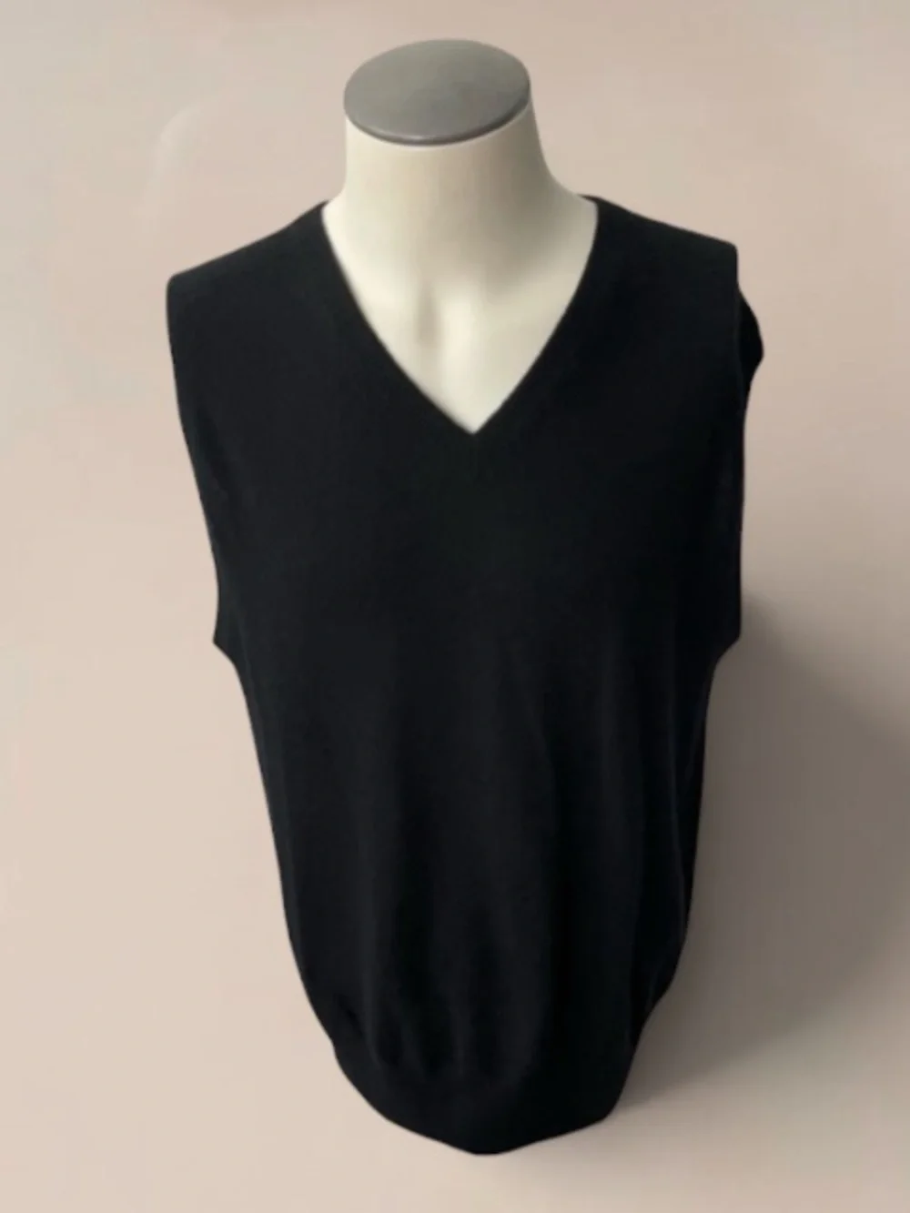PETER MILLAR BLACK 100% CASHMERE VEST SIZE MEDIUM